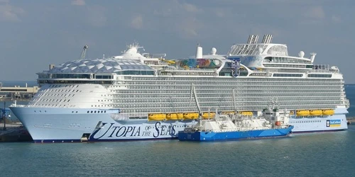 Live real-time ocean cruise ship tracking of Utopia of the Seas from Royal Caribbean International