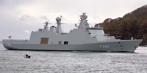 Live real-time tracking of military frigate Esbern Snare from the Royal Danish Navy