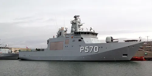 Live real-time military ship tracking of Knud Rasmussen from Royal Danish Navy