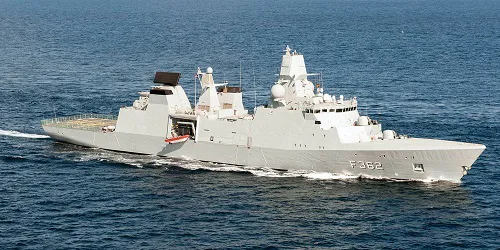 Live real-time military ship tracking of Peter Willemoes from Royal Danish Navy