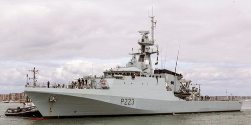 HMS Medway Real-Time Military Ship Tracking
