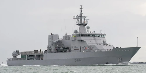 Live real-time military ship tracking of HMNZS Wellington from Royal New Zealand Navy