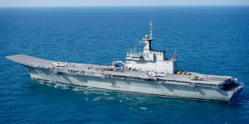 Live real-time tracking of military aircraft carrier HTMS Chakri Naruebet from the Royal Thai Navy