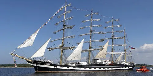 Live real-time military ship tracking of Kruzenshtern from Russian Navy