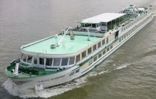 Live real-time river cruise ship tracking of Swiss Diamond from Scylla