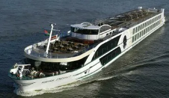 Swiss Emerald Real-Time Cruise Ship Tracking