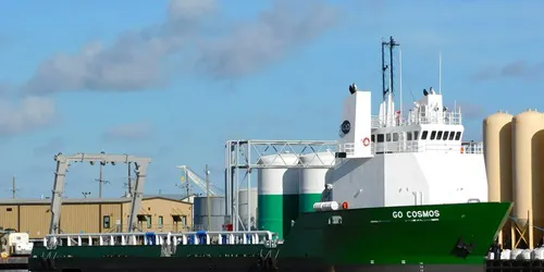 Live real-time iconic ship tracking of Go Cosmos from SpaceX