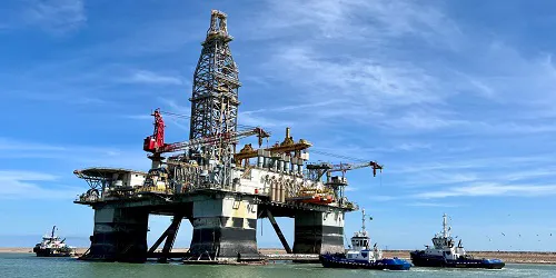 Live real-time iconic ship tracking of Phobos from SpaceX