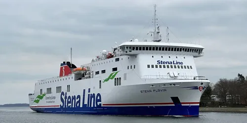 Live real-time cruise ferry tracking of Stena Flavia from Stena Line