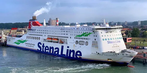 Stena Hollandica Real-Time Cruise Ship Tracking
