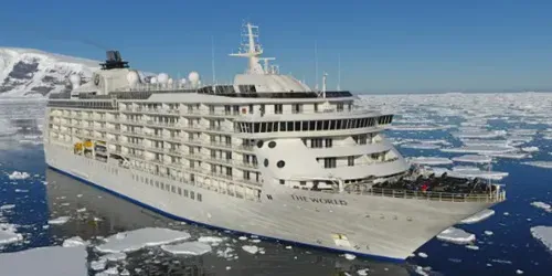 Live real-time iconic ship tracking of The World from The World Residences At Sea