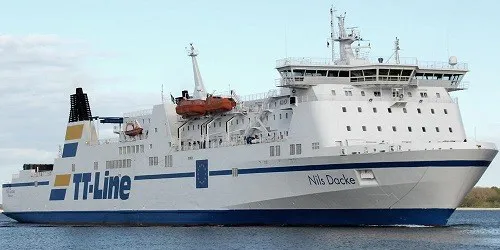 Live real-time cruise ferry tracking of Nils Dacke from TT-Line