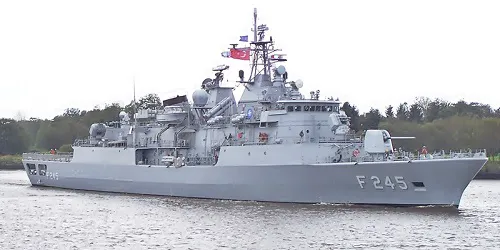 Live real-time tracking of military frigate TCG Oruçreis from the Turkish Navy