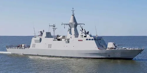 Live real-time military ship tracking of Al Hesen from United Arab Emirates Navy