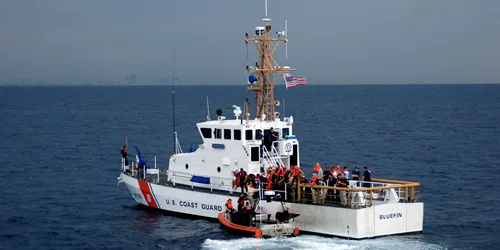 Live real-time tracking of military patrol ship CGC Bluefin from the United States Coast Guard