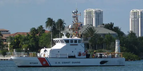 Live real-time military ship tracking of CGC Crocodile from United States Coast Guard