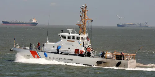 Live real-time tracking of military patrol ship CGC Manowar from the United States Coast Guard