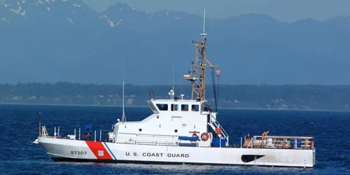 Live real-time tracking of military patrol ship CGC Osprey from the United States Coast Guard