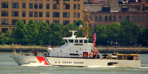 Live real-time tracking of military patrol ship CGC Sailfish from the United States Coast Guard
