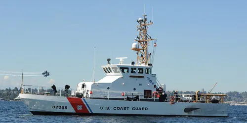Live real-time tracking of military patrol ship CGC Swordfish from the United States Coast Guard