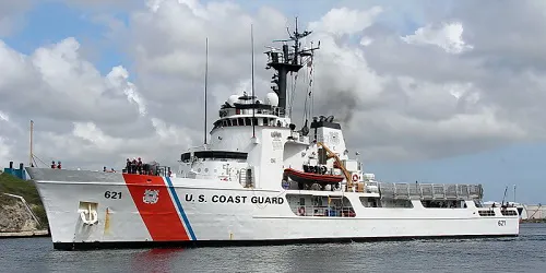 Live real-time tracking of military medium endurance cutter CGC Valiant from the United States Coast Guard