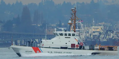 Live real-time tracking of military patrol ship CGC Wahoo from the United States Coast Guard
