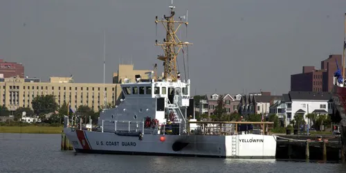 CGC Yellowfin Real-Time Military Ship Tracking