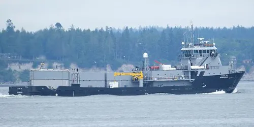 Live real-time tracking of military submarine support USNS Arrowhead from the United States Navy Military Sealift Command