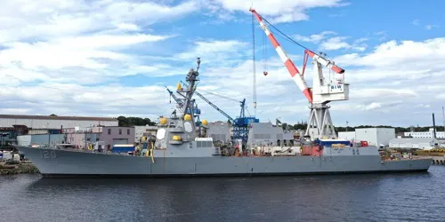 Live real-time tracking of military destroyer USS Carl M. Levin from the United States Navy