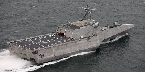 Live real-time tracking of military littoral combat ship USS Cincinnati from the United States Navy