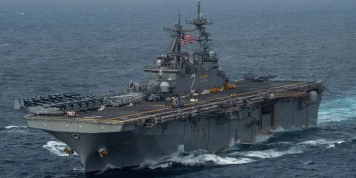 Live real-time tracking of military amphibious assault ship USS Essex from the United States Navy