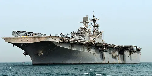 Live real-time tracking of military amphibious assault ship USS Iwo Jima from the United States Navy