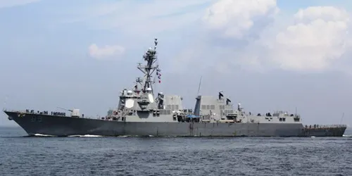 Live real-time tracking of military destroyer USS Mustin from the United States Navy