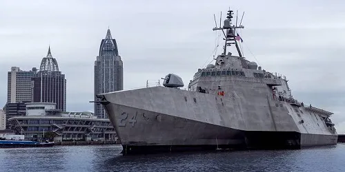 Live real-time tracking of military littoral combat ship USS Oakland from the United States Navy