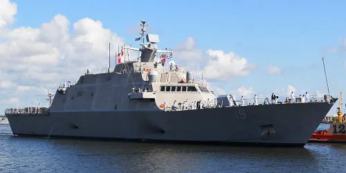 Live real-time tracking of military littoral combat ship USS St. Louis from the United States Navy