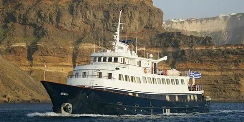 Live real-time ocean cruise ship tracking of Callisto from Variety Cruises