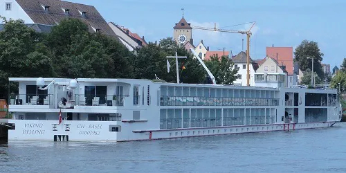 Live real-time river cruise ship tracking of Viking Delling from Viking
