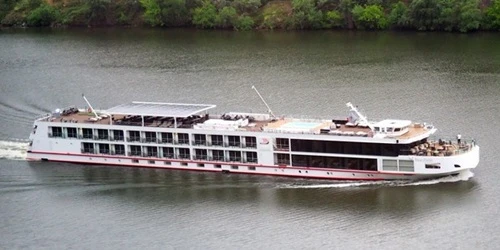 Live real-time river cruise ship tracking of Viking Douro from Viking