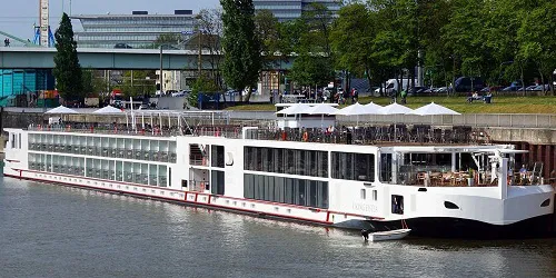 Live real-time river cruise ship tracking of Viking Eistla from Viking