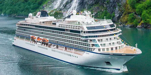 Live real-time ocean cruise ship tracking of Viking Mira from Viking