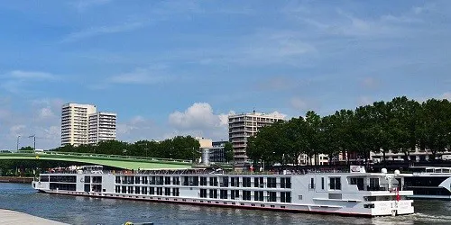 Live real-time river cruise ship tracking of Viking Rolf from Viking