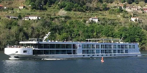 Live real-time river cruise ship tracking of Viking Helgrim from Viking