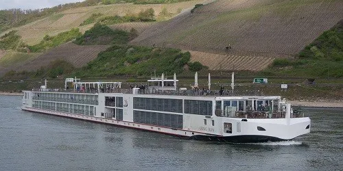 Live real-time river cruise ship tracking of Viking Hlin from Viking