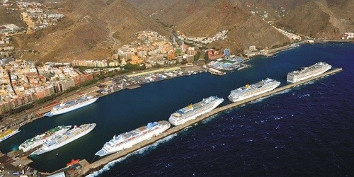 Port of Santa Cruz, Tenerife, Canary Islands Port of Santa Cruz, Tenerife, Canary Islands