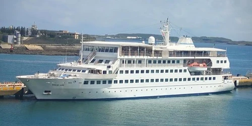 Track Doulos Hope in real-time